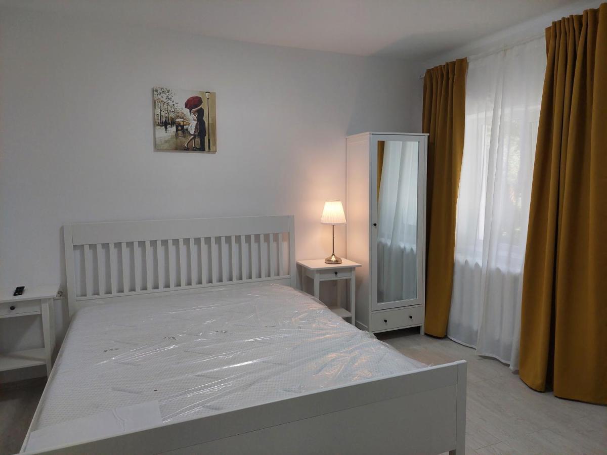 Vila De Pe Lac Amara Extérieur photo