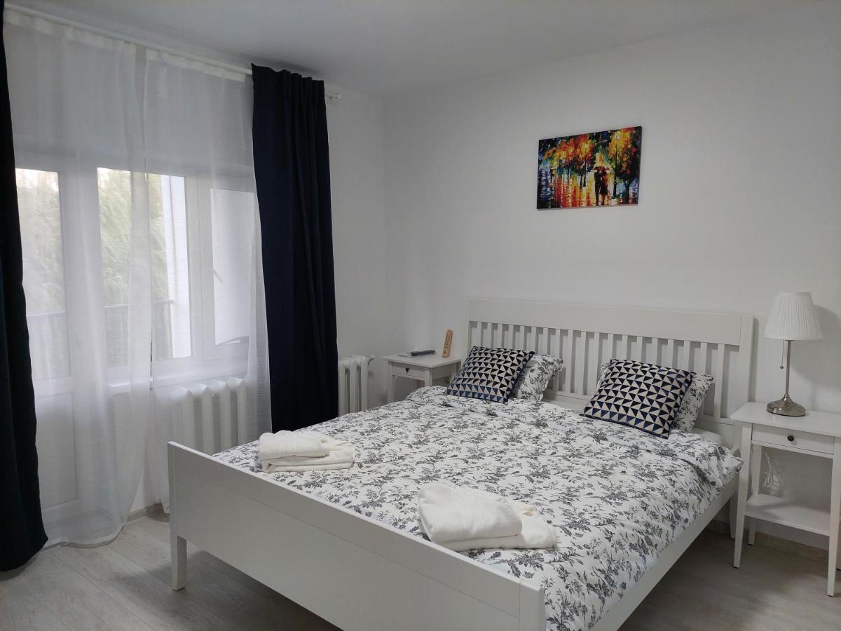 Vila De Pe Lac Amara Extérieur photo